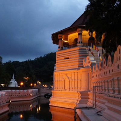 🌺 Kandy – The Sacred Hill Capital of Sri Lanka