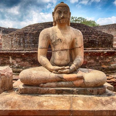 🏛️ Polonnaruwa – The Glorious Medieval Kingdom of Sri Lanka