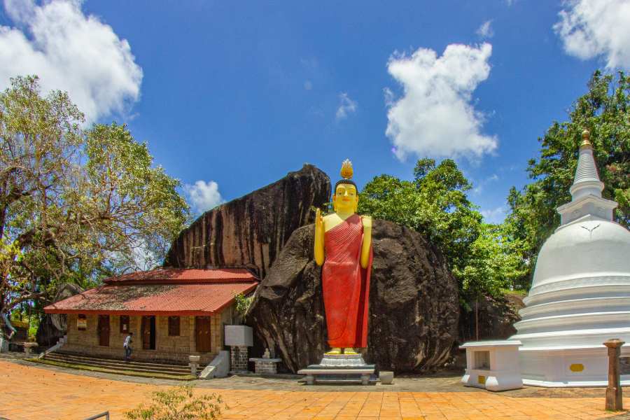 Sri Lanka safety 2025 with tourist police and secure travel environments